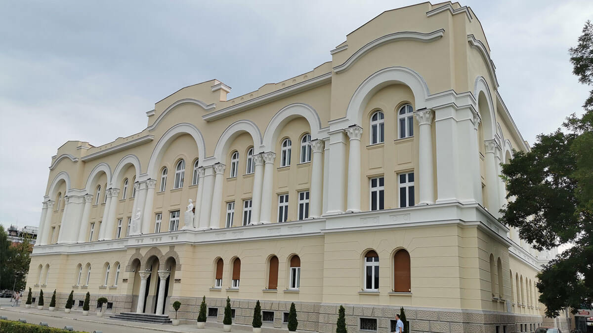 Banski dvor